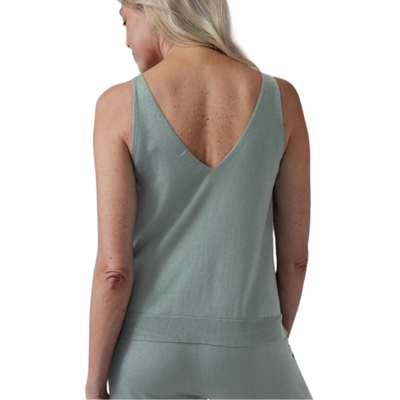 Athleta Minimalist Sweater Sleep Tank size Large - Picture 3 of 10